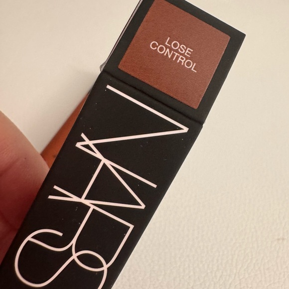 NARS air matte lipstick - Picture 5 of 8